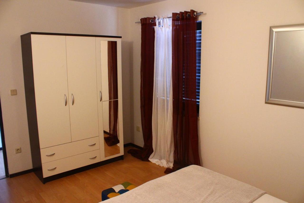 Apartment Arna Krk Town Exteriör bild